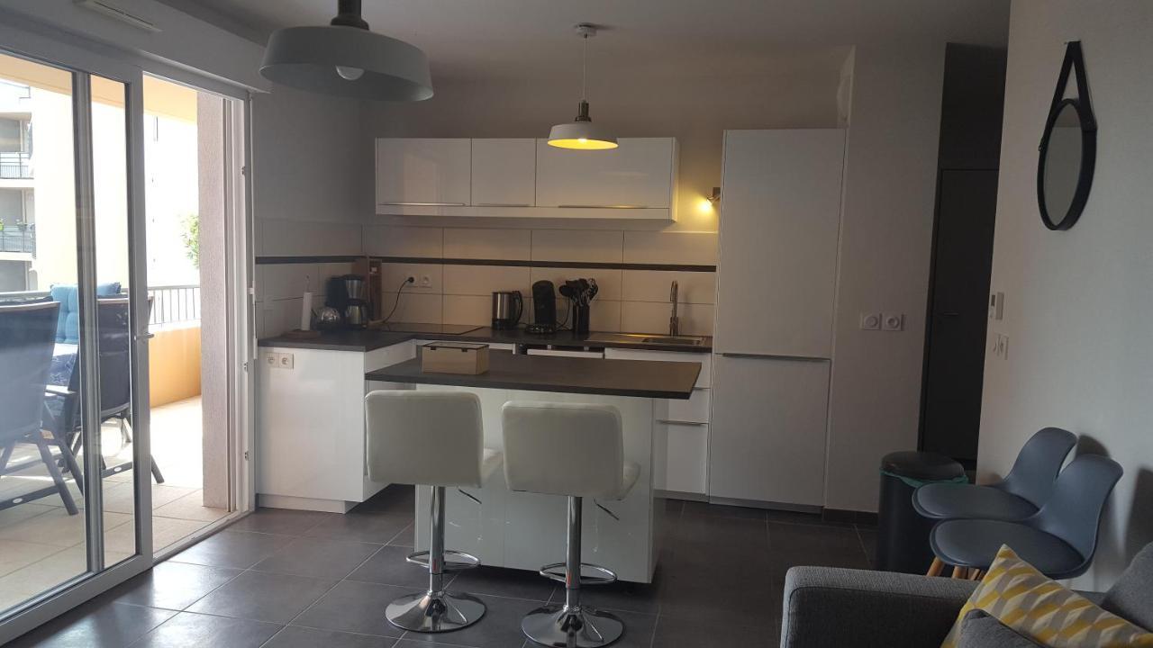 Appartement Terra Cais, Spacious 64m2, 2 Bedroom With Pool Fréjus