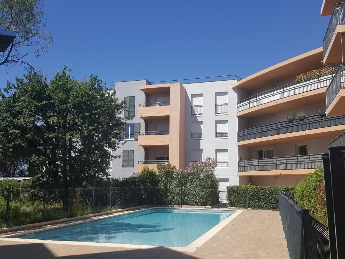Appartement Terra Cais, Spacious 64m2, 2 Bedroom With Pool Fréjus